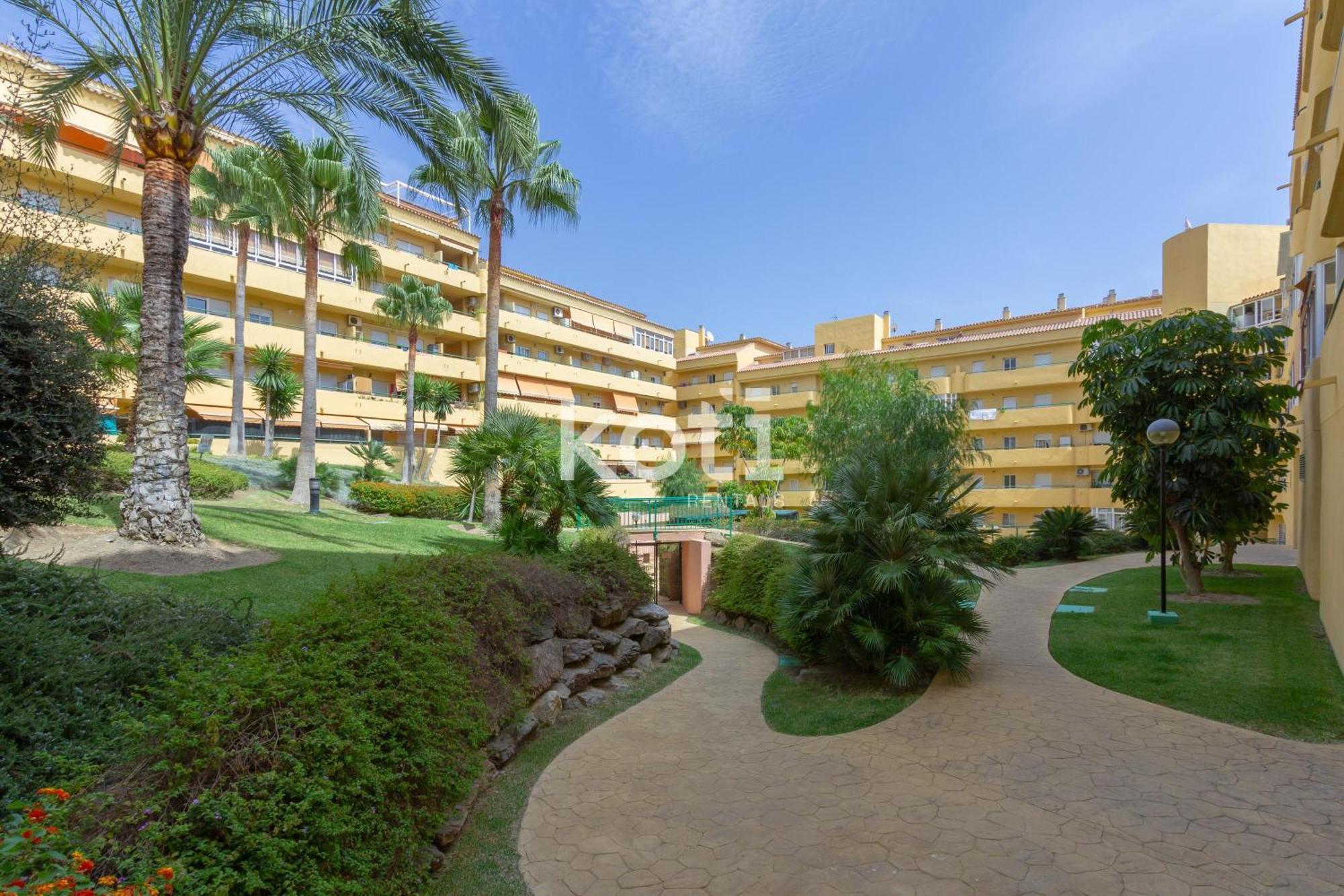 Koti Rentals - Nenufar Fuengirola Esterno foto